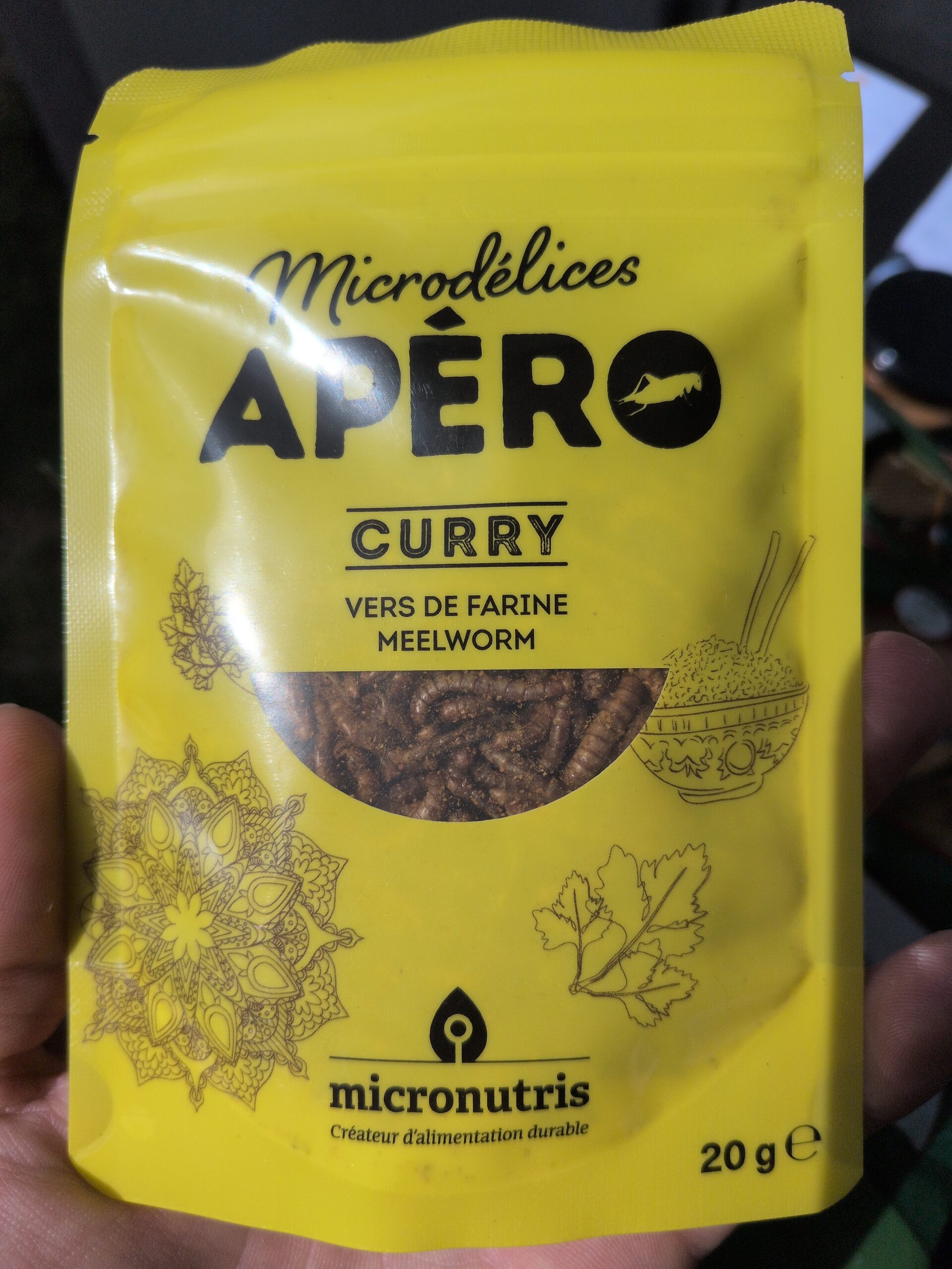 Sachet de vers de farine apéritifs goût curry, 20 g